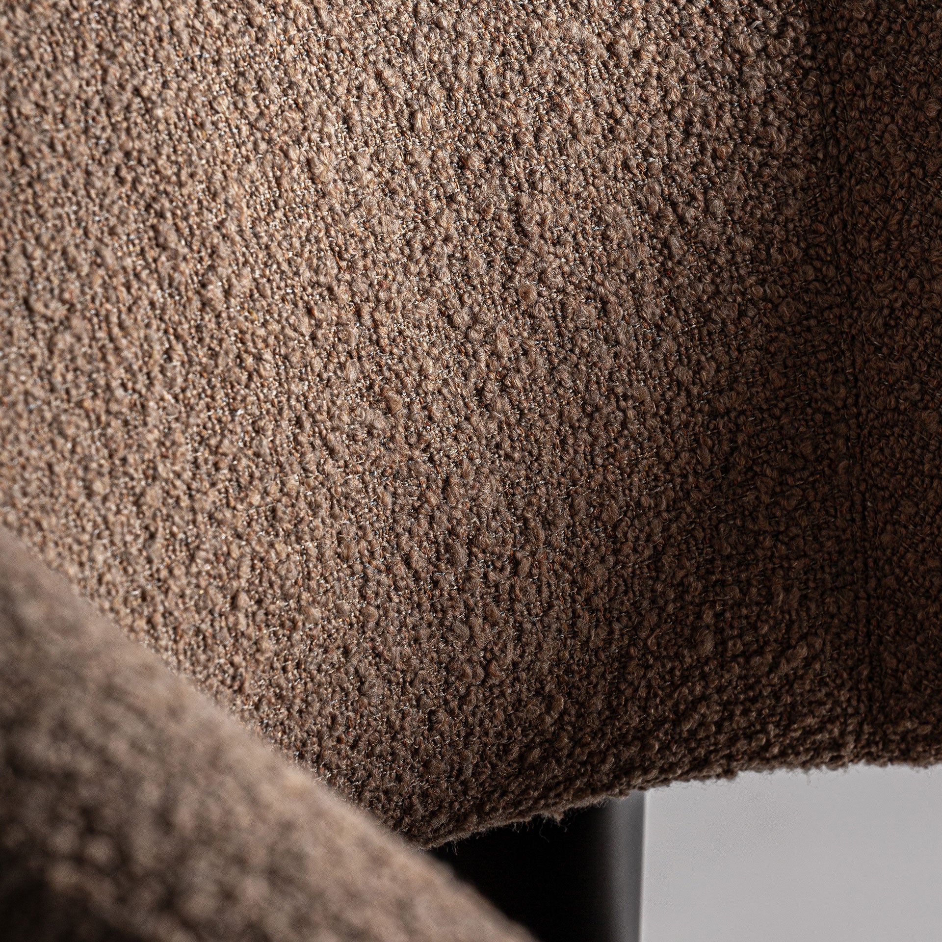 IRVIN ARMCHAIR